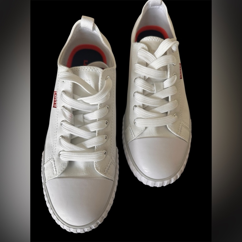 2 for $60🌺 Levi's Women's Anika C CVS Sneakers White Size 7